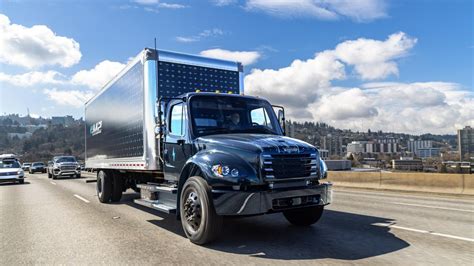 electric box truck band|em2 electric trucks.